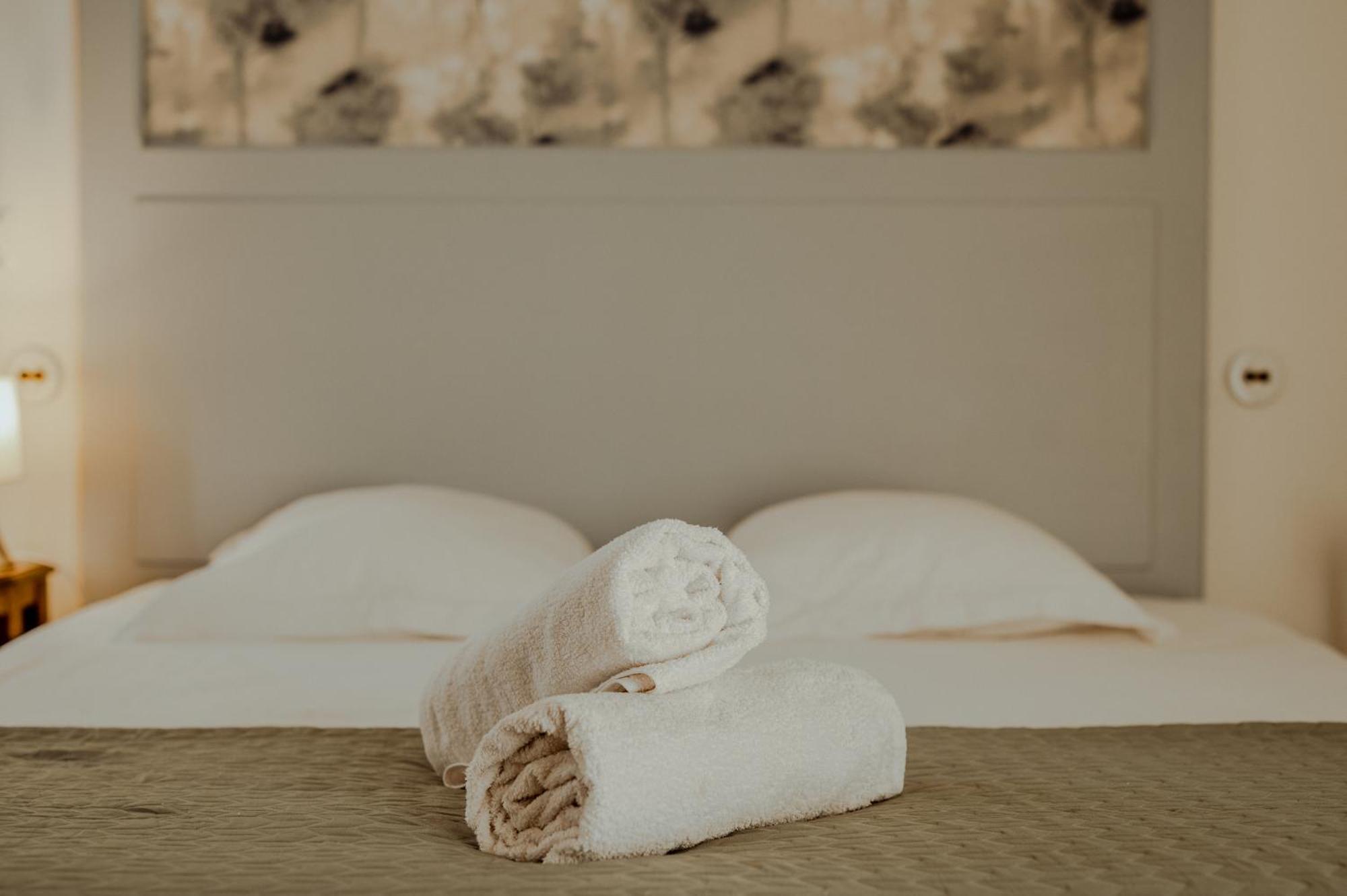 La Chambre Bleue Lauzerte Εξωτερικό φωτογραφία