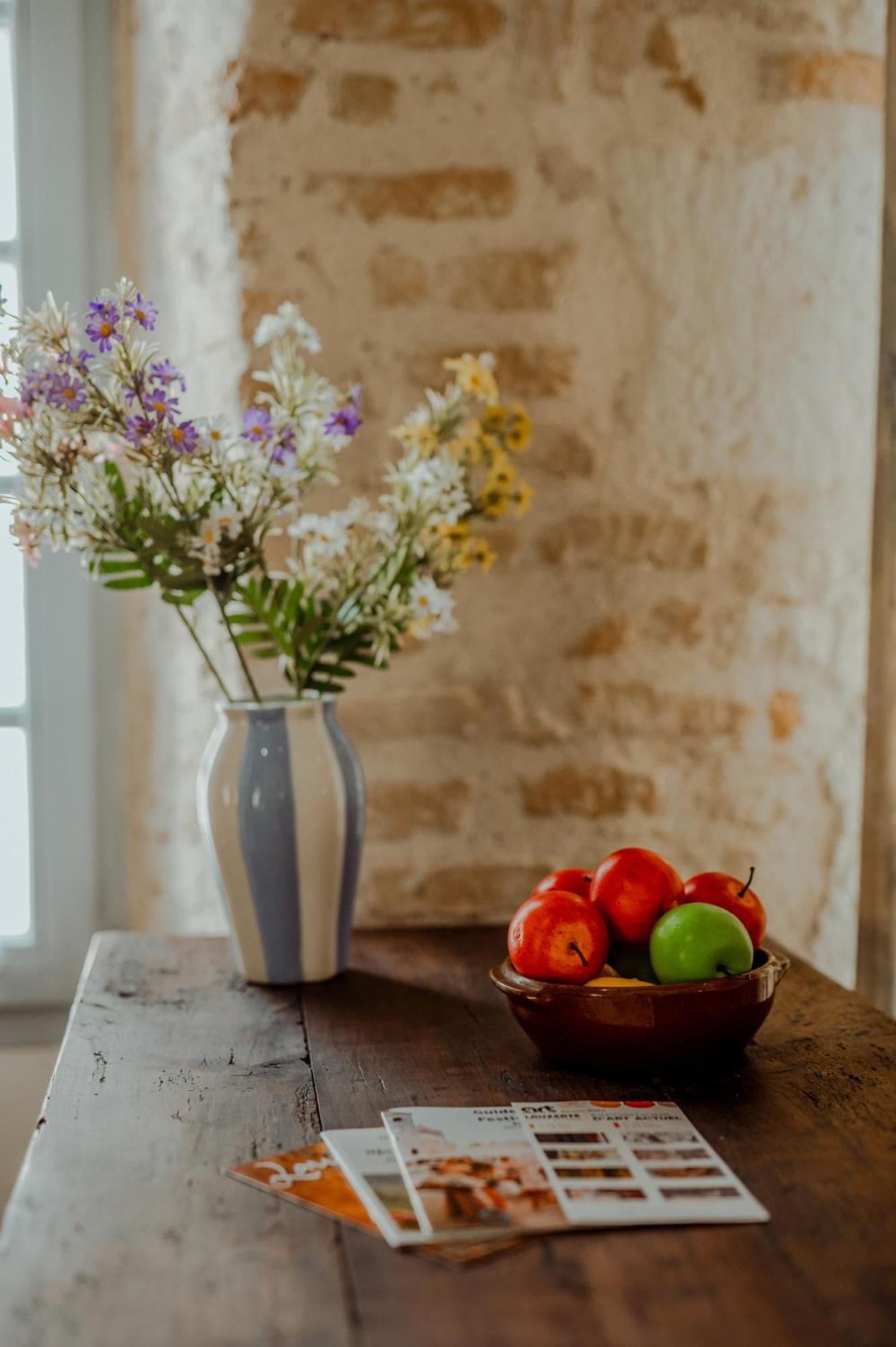 La Chambre Bleue Lauzerte Εξωτερικό φωτογραφία