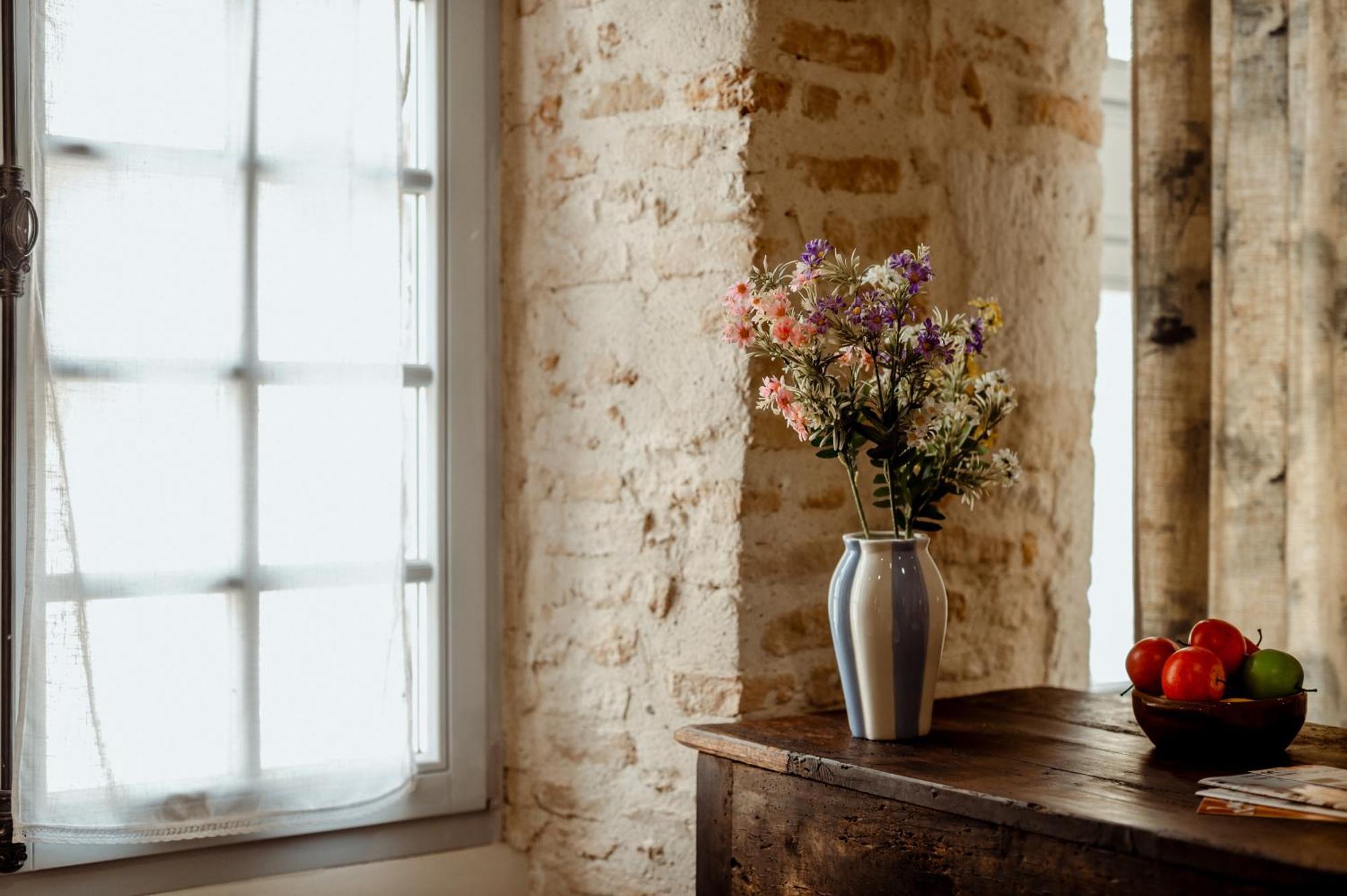 La Chambre Bleue Lauzerte Εξωτερικό φωτογραφία
